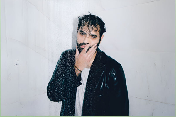 photo:: Costas Simos